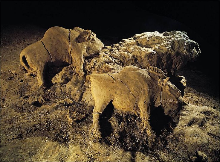 paleolithic buffalo sculptures.jpg